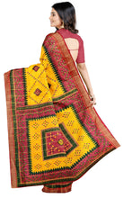 Load image into Gallery viewer, Traditional Print Saree In Cotton Gathchola Fabric