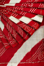 Load image into Gallery viewer, Ethnic Elegance: Handcrafted Bandhani Georgette Saree