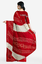 Load image into Gallery viewer, Ethnic Elegance: Handcrafted Bandhani Georgette Saree