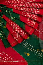 Load image into Gallery viewer, A 'Must-Have' Pure Bandhani Viscose Georgette Saree