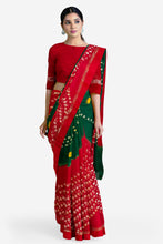 Load image into Gallery viewer, A 'Must-Have' Pure Bandhani Viscose Georgette Saree